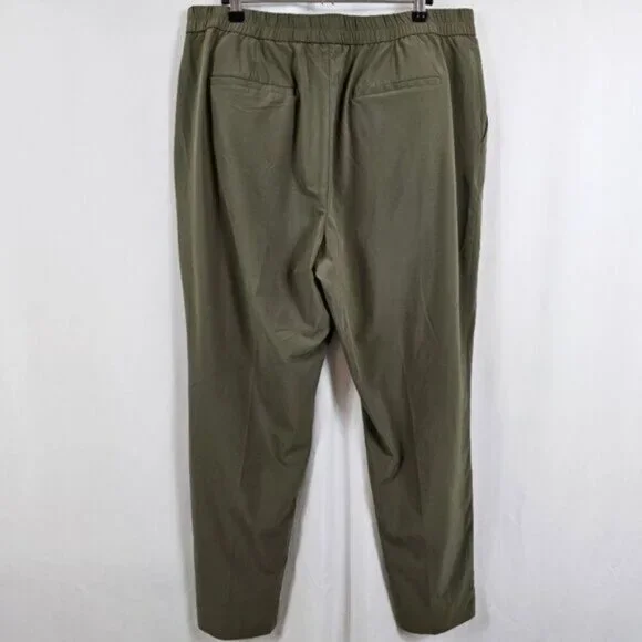 Banana Republic Lightweight Pants In Olive Green - Size L - Picture 7 of 8
